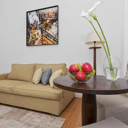 Appartamento A To Rent Barberini Roma