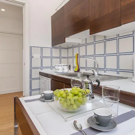 Appartamento A To Rent Barberini Roma
