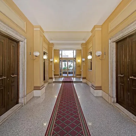 A To Rent Barberini *