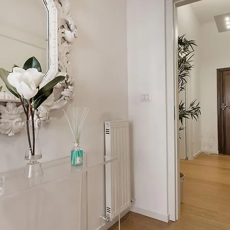 A To Rent Barberini Appartamento