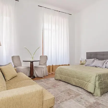 A To Rent Barberini * Roma