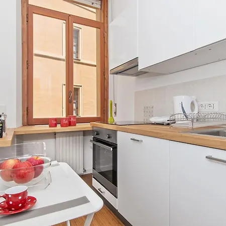 A To Rent Barberini Appartamento *